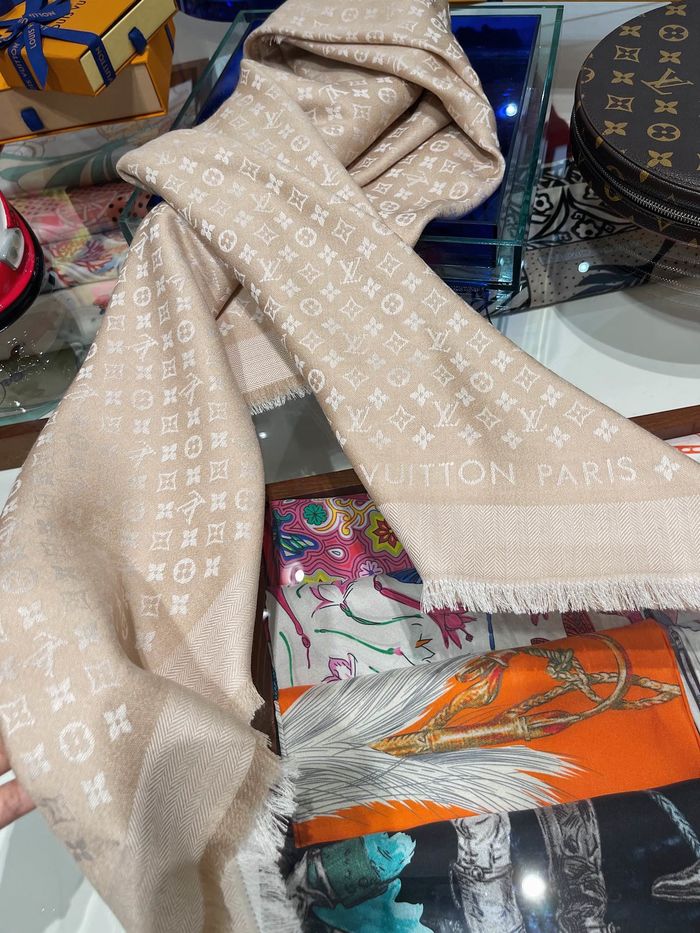 Louis Vuitton Scarf LV00080